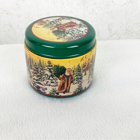 Vintage Claire Burke Oh Christmas Tree Santa Perfumed Candle Evergreen Round Tin - Picture 4 of 8